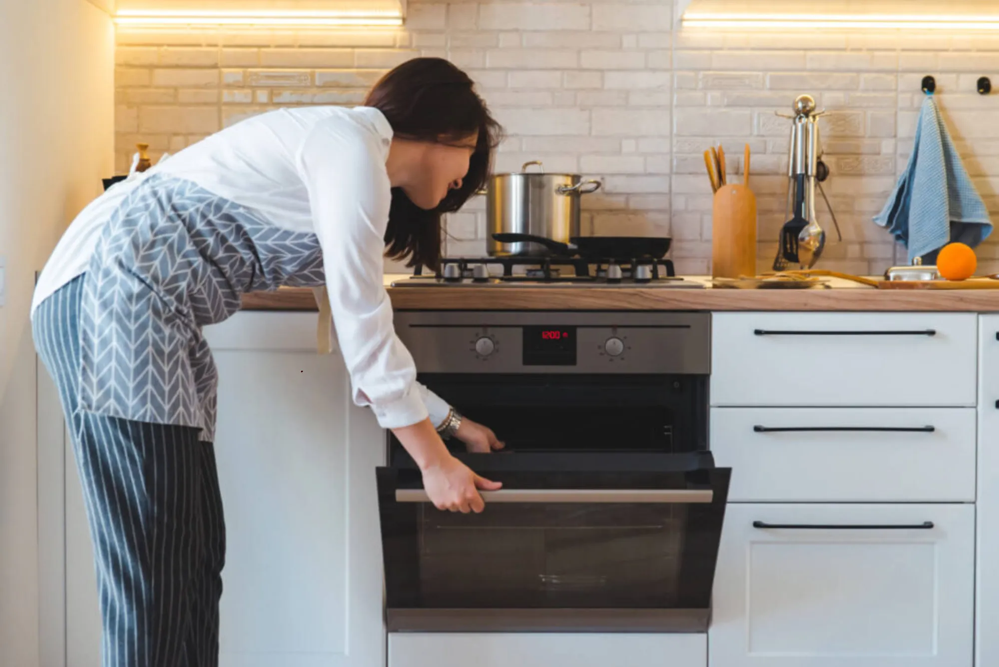 Oven Makes Rattling Noise When Heating