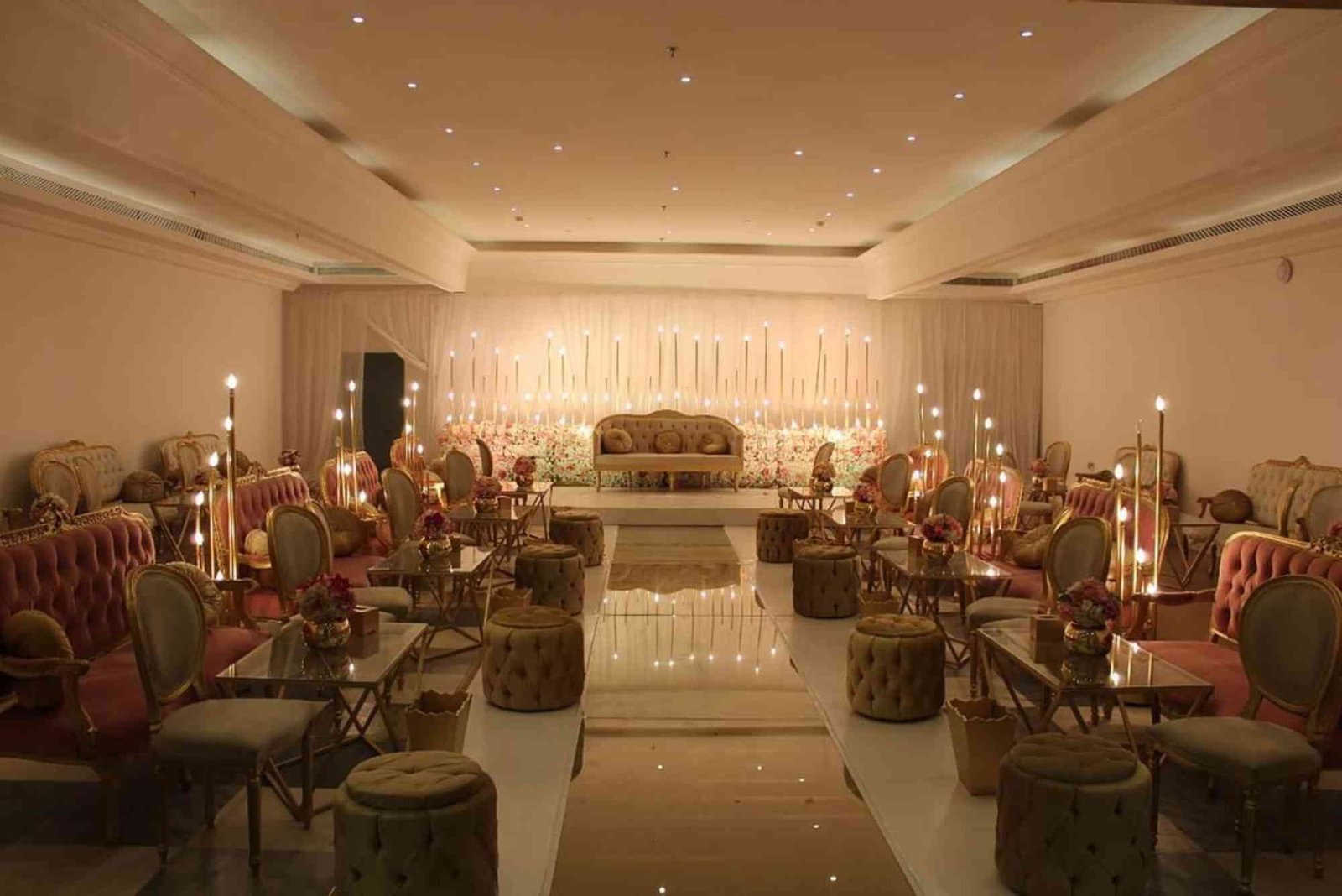 فندق بيوت مكين